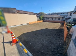 現地ご見学の際、スタッフが様々なご質問に対応いたします、周辺環境、前面道路、建築可能な建物について、ぜひご相談ください。
