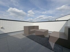 日々の忙しさやストレスから離れ、バルコニーで静かに深呼吸、心が穏やかになります。
