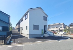 建物が完成しましたので室内のご見学予約スタート。当日のご見学予約も大歓迎です。お気軽にご連絡ください。他にもインターネットに掲載していない情報も沢山ありますので、比較で併せてご見学ができます。
