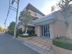 現地のご見学予約もスタートしました。周辺で売りに出ている物件も沢山御座います。まとめてご見学ができますのでお気軽にお申しつけください。
