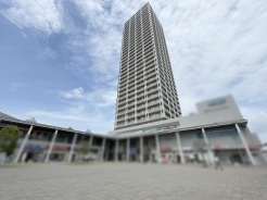 現地のご見学予約もスタートしました。周辺で売りに出ている物件も沢山御座います。まとめてご見学ができますのでお気軽にお申しつけください。
