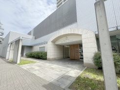 周辺のエリアで他にも沢山売りに出ている物件があります。インターネット掲載前の情報などもありますのでお気軽にお問合せください。まとめてご見学できます。
