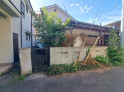 現地ご見学の際、スタッフが様々なご質問に対応いたします、周辺環境、前面道路、建築可能な建物について、ぜひご相談ください。
