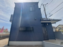 現地のご見学予約もスタートしました。周辺で売りに出ている物件も沢山御座います。まとめてご見学ができますのでお気軽にお申しつけください。
