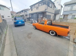 安心して暮らすことのできる住宅街。　住宅地の道路は一般に交通量が少なく車などの騒音が少ないため、住民にとって静かな生活環境が提供されます。
