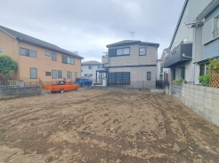 周辺のエリアで他にも沢山売りに出ている物件があります。インターネット掲載前の情報などもありますのでお気軽にお問合せください。まとめてご見学できます。
