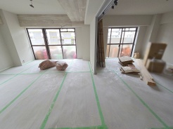 家族が一番集まる場所だから広々としつつも素敵な空間であって欲しい。みんながくつろぐリビングからキッチンまでが一つの空間のように繋がる間取り。
