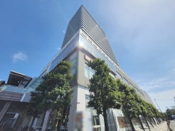現地のご見学予約もスタートしました。周辺で売りに出ている物件も沢山御座います。まとめてご見学ができますのでお気軽にお申しつけください。
