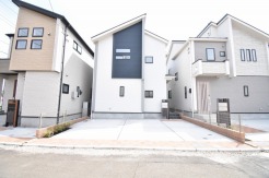 建物が完成しましたので室内のご見学予約スタート。当日のご見学予約も大歓迎です。お気軽にご連絡ください。他にもインターネットに掲載していない情報も沢山ありますので、比較で併せてご見学ができます。
