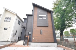 建物が完成しましたので室内のご見学予約スタート。当日のご見学予約も大歓迎です。お気軽にご連絡ください。他にもインターネットに掲載していない情報も沢山ありますので、比較で併せてご見学ができます。


