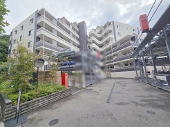 現地のご見学予約もスタートしました。周辺で売りに出ている物件も沢山御座います。まとめてご見学ができますのでお気軽にお申しつけください。
