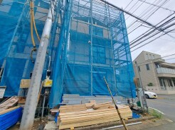 周辺のエリアで他にも沢山売りに出ている物件があります。インターネット掲載前の情報などもありますのでお気軽にお問合せください。まとめてご見学できます。
