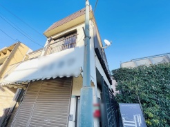 実際に室内をご見学頂くと生活のイメージが広がると思います。家具を置いたイメージや窓からの景色など。周辺で販売に出している物件も一緒にまとめてご見学頂き、比較する事もできます。お気軽に担当スタッフまでお申しつけください。
