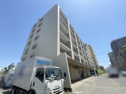 現地のご見学予約もスタートしました。周辺で売りに出ている物件も沢山御座います。まとめてご見学ができますのでお気軽にお申しつけください。
