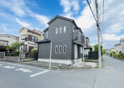 現地のご見学予約もスタートしました。周辺で売りに出ている物件も沢山御座います。まとめてご見学ができますのでお気軽にお申しつけください。
