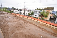 4号地 現地のご見学予約もスタートしました。周辺で売りに出ている物件も沢山御座います。まとめてご見学ができますのでお気軽にお申しつけください。
