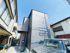 現地のご見学予約もスタートしました。周辺で売りに出ている物件も沢山御座います。まとめてご見学ができますのでお気軽にお申しつけください。
