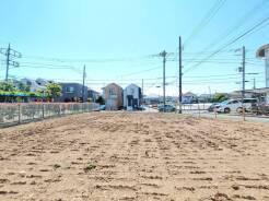 白馬グループの白馬建設にて、プラン作成、イメージパース作成を数日で行えます。　希望の間取りはどの位の大きさか？、一体どの位の広さの土地が適切か？まずはたたき台のプランと見積りを作りましょう、担当者へお申しつけください。
