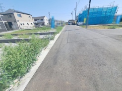 安心して暮らすことのできる住宅街。　住宅地の道路は一般に交通量が少なく車などの騒音が少ないため、住民にとって静かな生活環境が提供されます。
