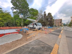 安心して暮らすことのできる住宅街。　住宅地の道路は一般に交通量が少なく車などの騒音が少ないため、住民にとって静かな生活環境が提供されます。
