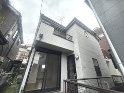 現地のご見学予約もスタートしました。周辺で売りに出ている物件も沢山御座います。まとめてご見学ができますのでお気軽にお申しつけください。
