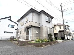 角地の陽当たりと開放感をたっぷり堪能できるロケーション
