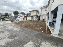 土地物件にはご確認頂くポイントがたくさんございます、土地だけのご見学の際もご遠慮せず、ぜひお気軽に担当スタッフにお申しつけくださいませ。
