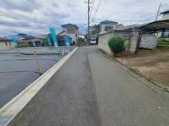 安心して暮らすことのできる住宅街。　住宅地の道路は一般に交通量が少なく車などの騒音が少ないため、住民にとって静かな生活環境が提供されます。

