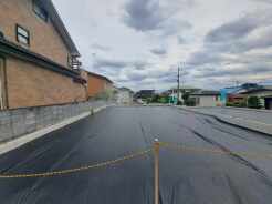 現地ご見学の際、スタッフが様々なご質問に対応いたします、周辺環境、前面道路、建築可能な建物について、ぜひご相談ください。
