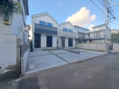 建物が完成しましたので室内のご見学予約スタート。当日のご見学予約も大歓迎です。お気軽にご連絡ください。エステート白馬国分寺店は火曜水曜も営業しております。
