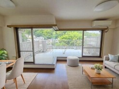 本画像はCGで作成しており、実際に現地に家具は置かれておりません。また、価格に家具は含まれておりません。