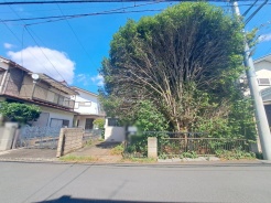 土地物件にはご確認頂くポイントがたくさんございます、土地だけのご見学の際もご遠慮せず、ぜひお気軽に担当スタッフにお申しつけくださいませ。
