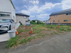 現在建物を建築中です、建築中の物件については現地確認の他、同施工会社の完成施工例のご案内、担当者のプレゼンテーションにてご検討ください。