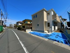 1号棟 車通りの少ない閑静な住宅地、のびのびした子育てに適します。
