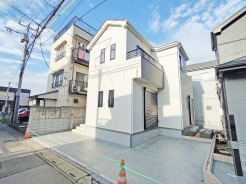 閑静な住宅地で、小さなお子様がいるご家族にも安心。
