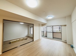 ご家族みんながゆったりくつろげる広々リビング。
