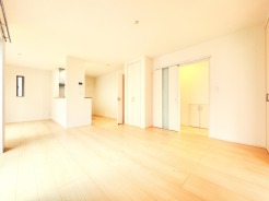 家族が自然に集りそうな広さが魅力のＬＤＫ。
