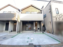 B号棟 完成物件だから、引っ越したあとの配置や動線も分かりやすい。
