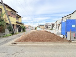 幅員こそやや狭くても、その分交通量が少なくて安心。
