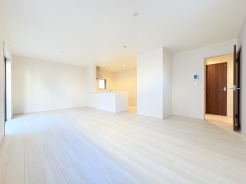 1号棟 家族が自然に集りそうな広さが魅力のＬＤＫ。
