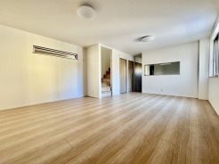 リビング空間にこだわりたい方に、見ていただきたい住宅です。
