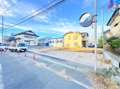 ＪＲ宇都宮線「東大宮」駅東口徒歩３分、提携駐車場もあります。エステート白馬東大宮店までお気軽にお問い合わせください。
