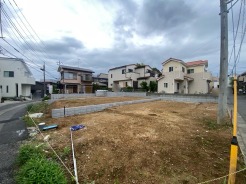 閑静な住宅地で、小さなお子様がいるご家族にも安心。
