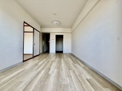 リビングは家具の配置も思いのまま。自由度が高い設計です。
