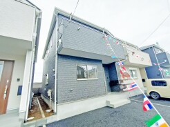 ＪＲ宇都宮線「東大宮」駅東口徒歩３分、提携駐車場もあります。エステート白馬東大宮店までお気軽にお問い合わせください。
