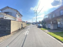 B号地 閑静な住宅地で、小さなお子様がいるご家族にも安心。
