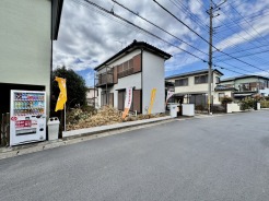 閑静な住宅地で、小さなお子様がいるご家族にも安心。
