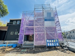 2号棟 基礎から完成済みの住まいまで、各工程をご確認いただけます。
