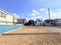 土地を見て、間取りが気になりましたら、すぐに図面を引ける設計士さんをご紹介することも出来ます。ご相談ください。
