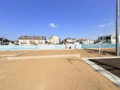 閑静な住宅地で、小さなお子様がいるご家族にも安心。
